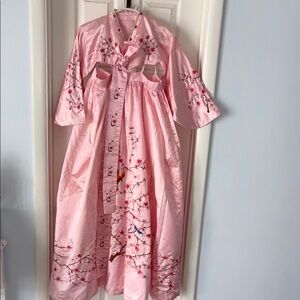 🌸🌸Embroidered Cherry Blossoms Traditional Korean Hanbok🌸🌸